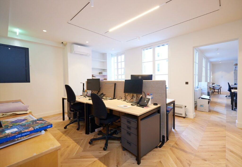 Bureau 4 postes de travail